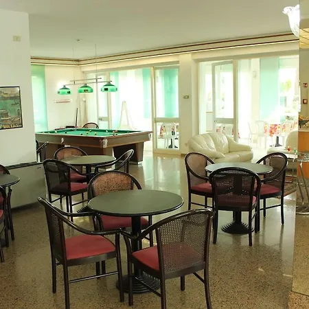 מלון La Torretta Bramante 3*